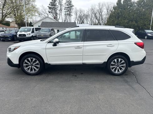 Used 2018 Subaru Outback 3.6R Touring image 6