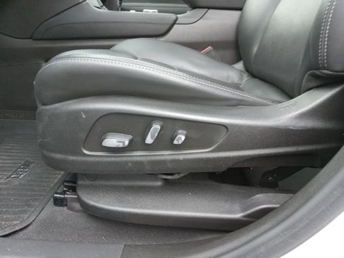 Certified 2023 Cadillac XT6 Sport AWD/4WD image 21