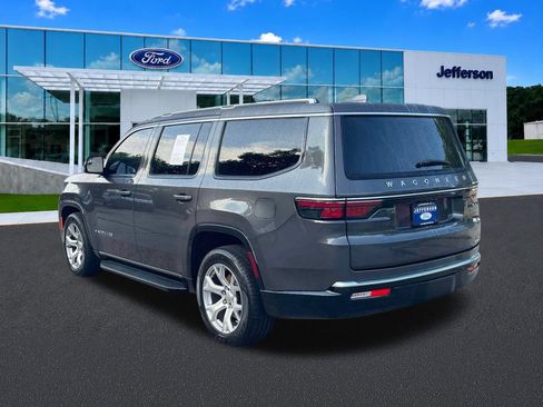 Used 2022 Jeep Wagoneer Series II RWD image 6