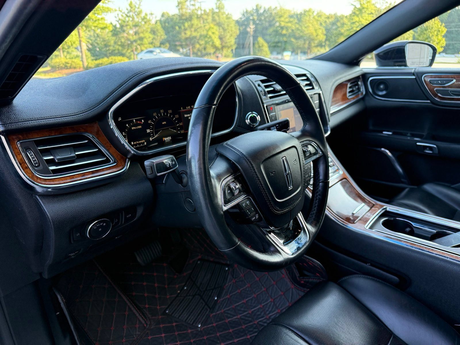 Used 2020 Lincoln Continental AWD w/ Premium Package image 22