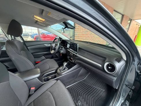 Used 2019 Kia Forte LXS FWD image 21