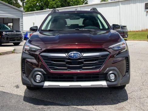 Used 2025 Subaru Outback Limited XT w/ Popular Package #2 AWD/4WD image 3