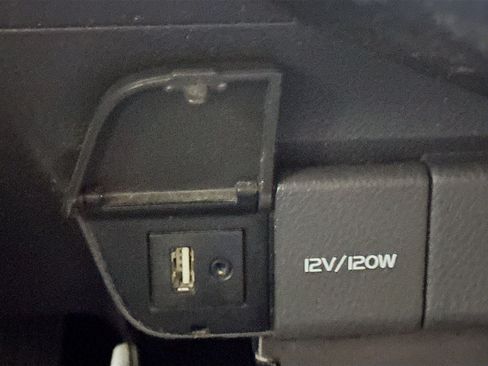 Used 2018 Toyota Camry LE FWD image 24