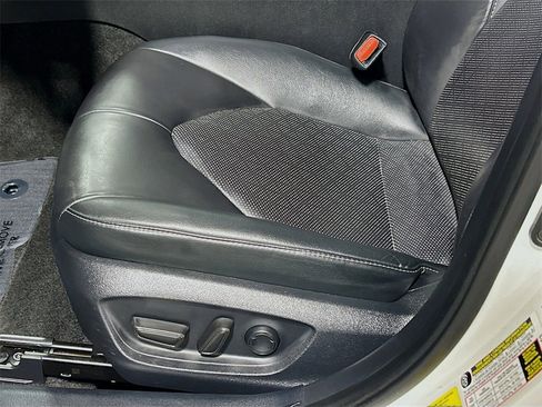 Used 2023 Toyota Camry XSE image 15