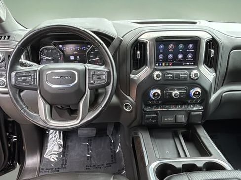 Used 2020 GMC Sierra 1500 Denali w/ Denali Ultimate Package AWD/4WD image 12