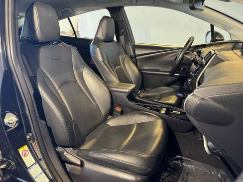Used 2022 Toyota Prius AWD image 21