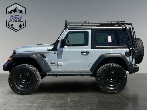 Used 2024 Jeep Wrangler Sport AWD/4WD image 2
