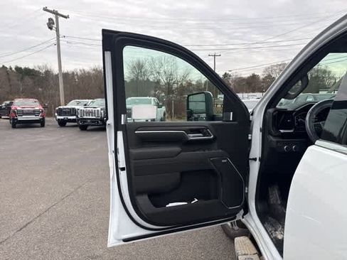 New 2026 GMC Sierra 2500 SLT w/ SLT Premium Package image 17