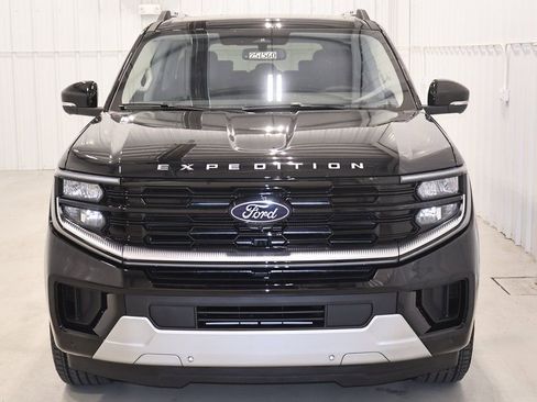 New 2025 Ford Expedition Max Platinum w/ Platinum Ultimate Package image 3