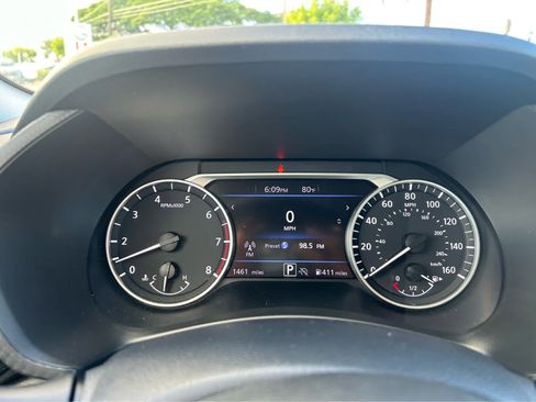 Used 2025 Nissan Sentra SV FWD image 6