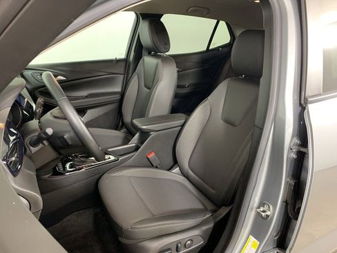 Used 2023 Buick Encore GX Preferred w/ Cold Weather Comfort Package image 27