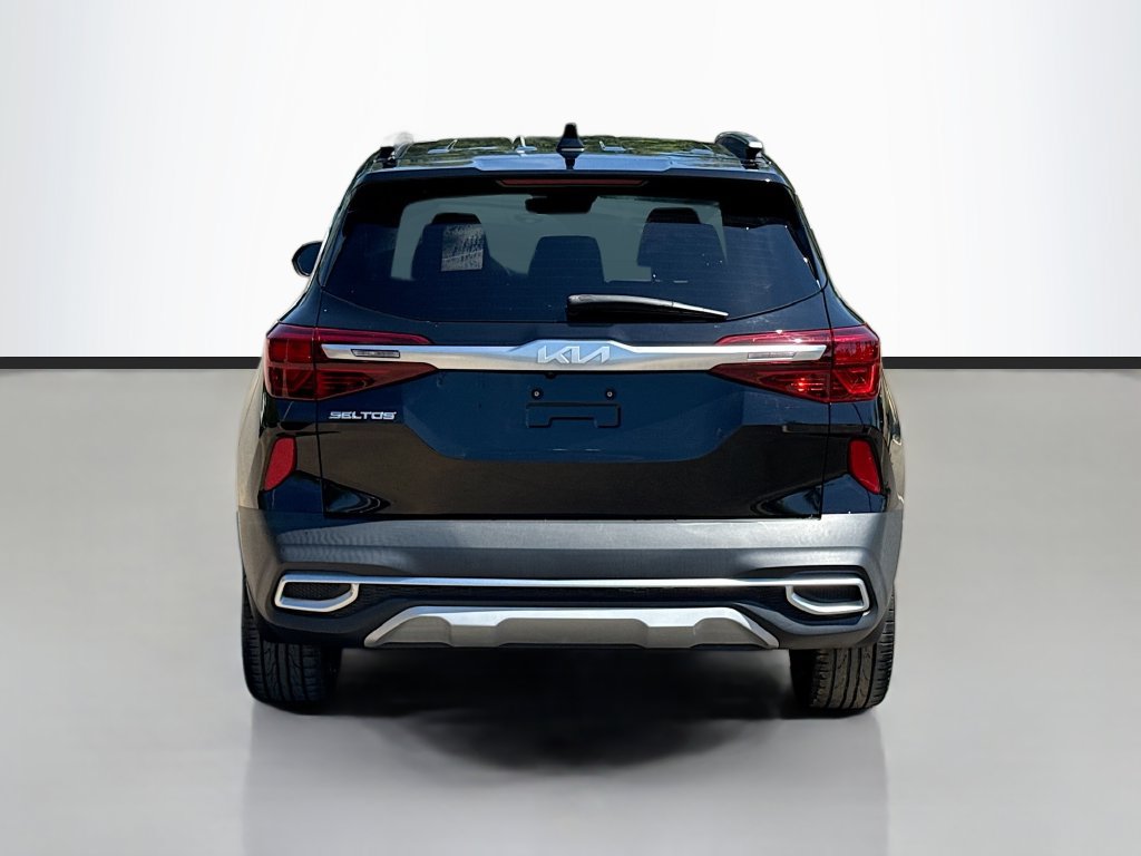 Used 2023 Kia Seltos SX w/ SX Sunroof Package AWD/4WD image 6