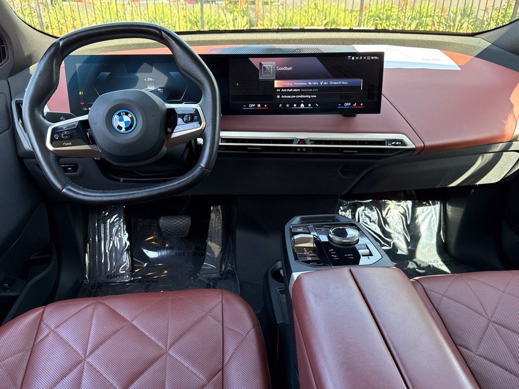 Certified 2024 BMW iX xDrive50 w/ Sport Package AWD/4WD image 32