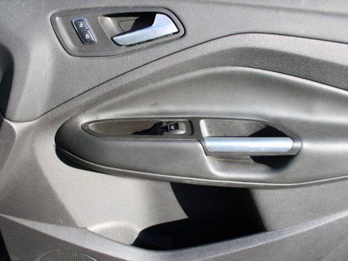 Used 2016 Ford Escape SE w/ Equipment Group 201A image 16