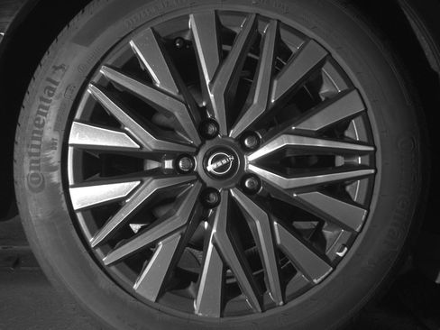 Used 2025 Nissan Altima 2.5 SV image 15