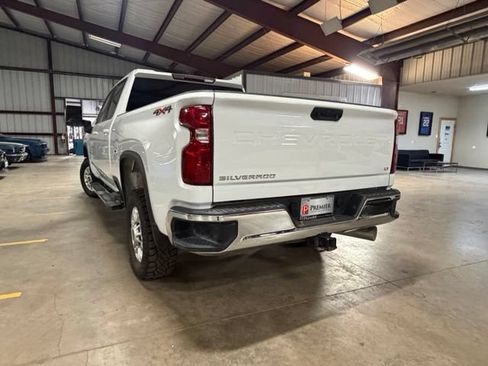 Used 2025 Chevrolet Silverado 2500 LT w/ Convenience Package AWD/4WD image 8