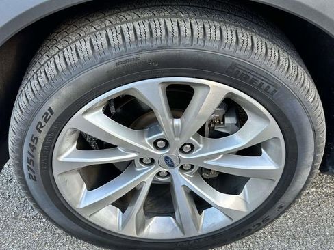 Used 2022 Ford Explorer Platinum w/ Equipment Group 601A image 39