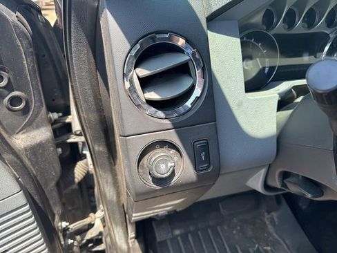 Used 2015 Ford F250 XLT w/ XLT Premium Package RWD image 4