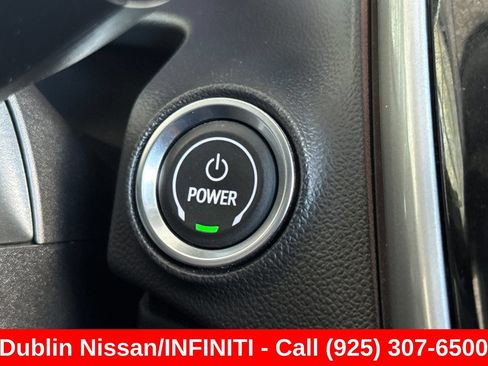 Used 2023 Chevrolet Bolt EUV LT FWD image 33