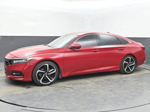 Used 2018 Honda Accord Sport image 5