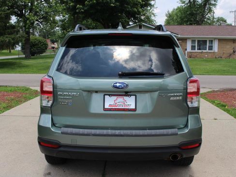 Used 2017 Subaru Forester 2.5i Limited AWD/4WD image 8