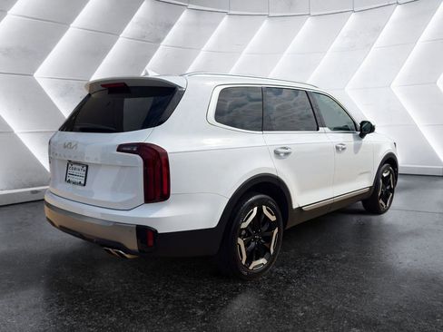 Used 2025 Kia Telluride S FWD image 7