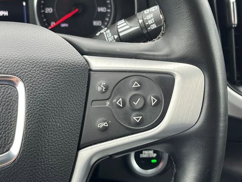 Used 2024 GMC Terrain SLT AWD/4WD image 18
