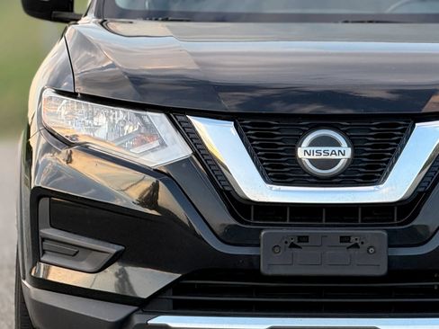 Used 2019 Nissan Rogue SV AWD/4WD image 11