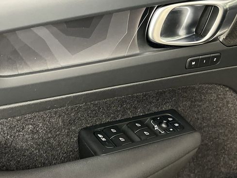 Certified 2023 Volvo C40 P8 Recharge Ultimate image 16