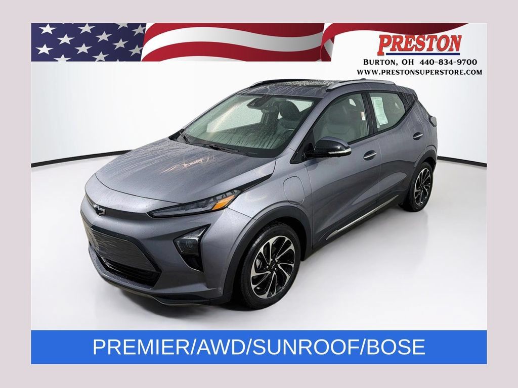 Used 2023 Chevrolet Bolt EUV Premier w/ Sun & Sound Package FWD image 1