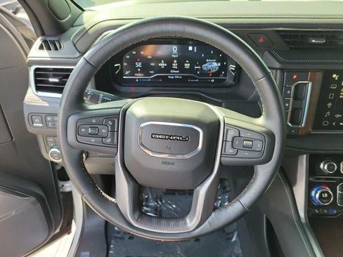 Used 2023 GMC Yukon Denali Ultimate AWD/4WD image 30