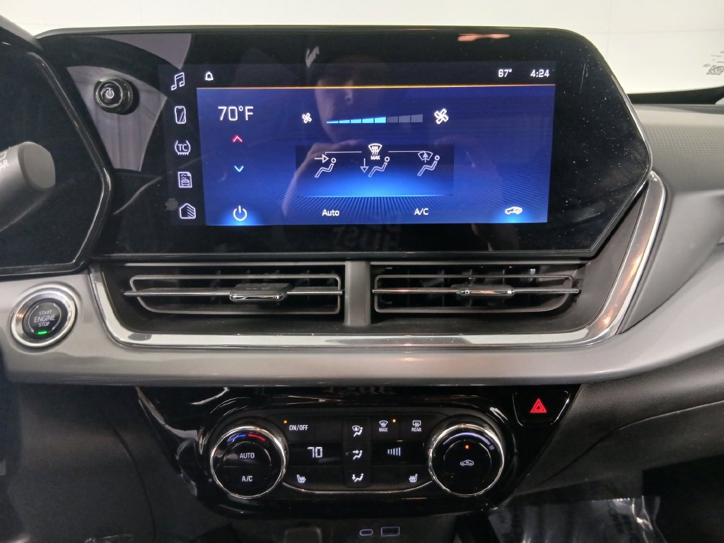 Certified 2024 Chevrolet Trax LT w/ Driver Confidence Package FWD image 23