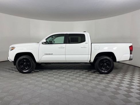 Used 2023 Toyota Tacoma SR5 RWD image 4
