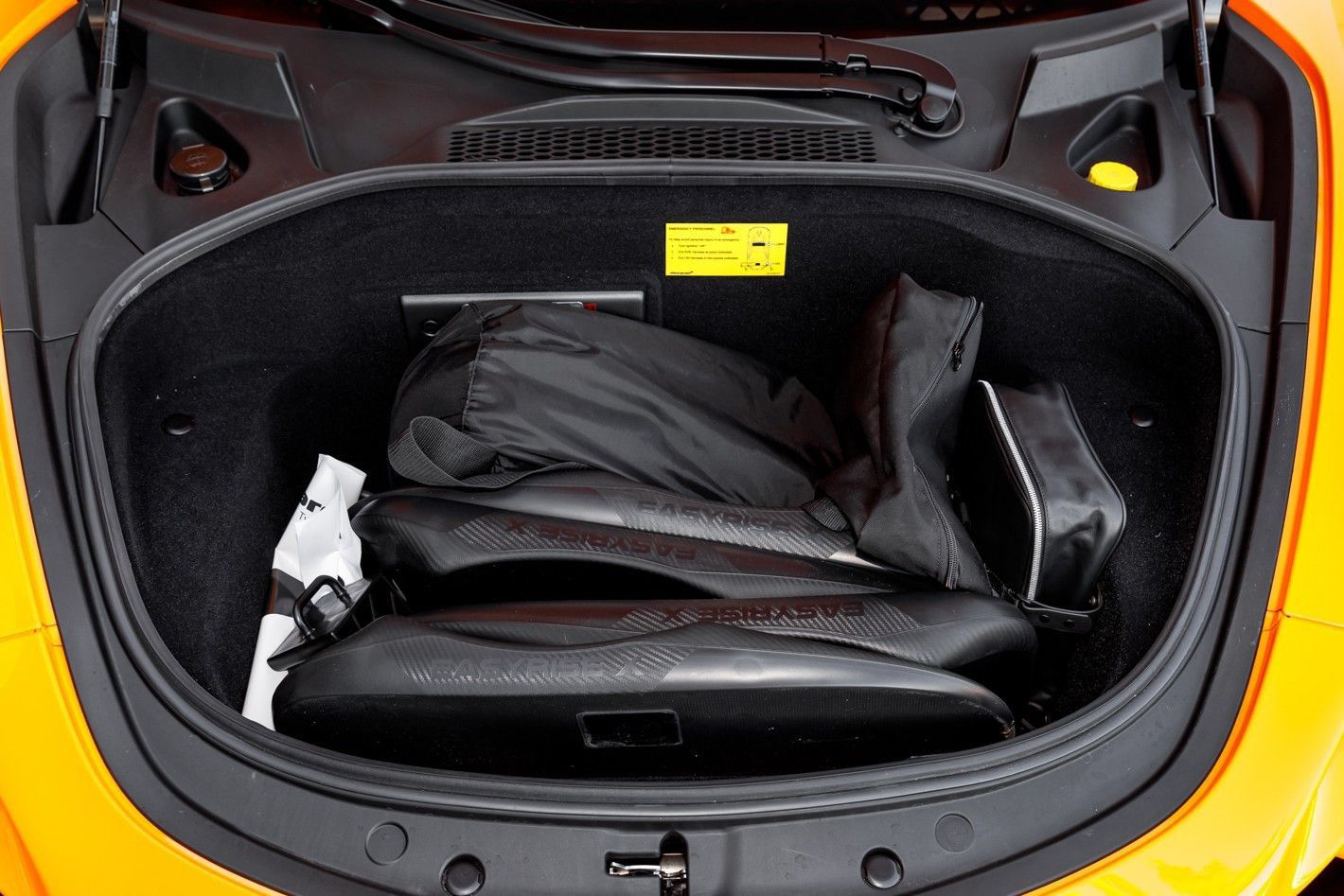 Used 2025 McLaren Artura RWD image 46