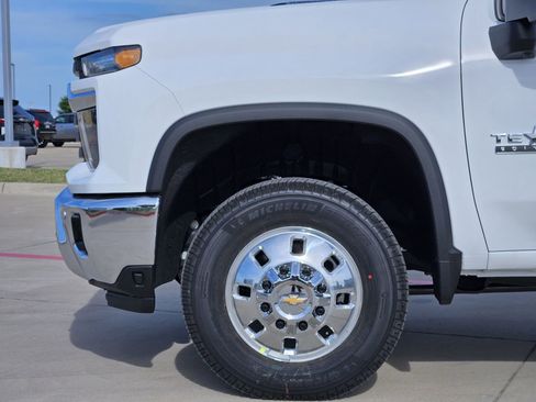 New 2026 Chevrolet Silverado 3500 LT w/ Texas Edition AWD/4WD image 12