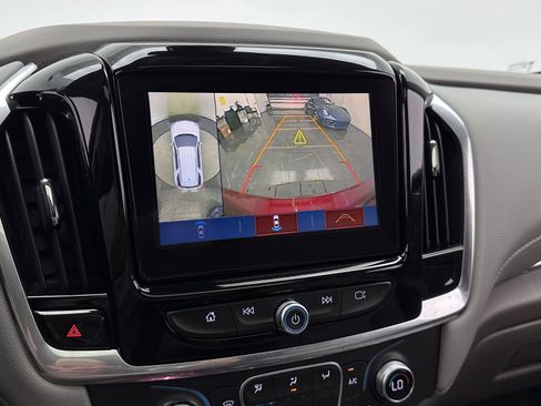 Used 2019 Chevrolet Traverse LT w/ LT Premium Package FWD image 19