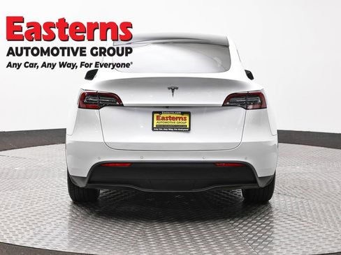 Used 2020 Tesla Model Y Long Range image 6