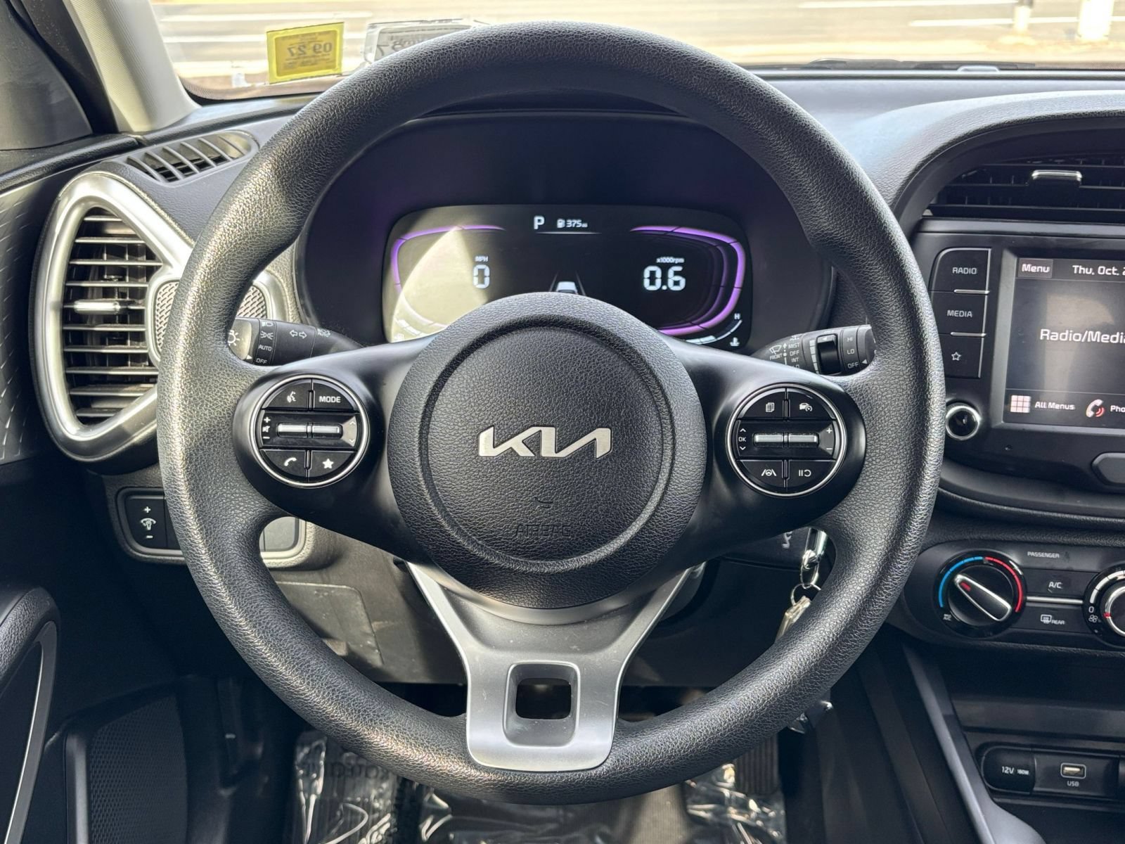 Used 2025 Kia Soul LX w/ LX Technology Package FWD image 22