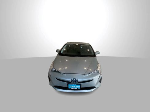 Used 2016 Toyota Prius Four w/ Advanced Technology Package FWD image 3