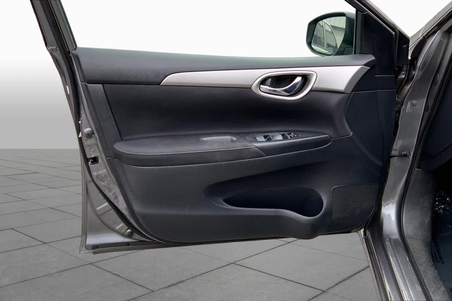 Used 2015 Nissan Sentra S FWD image 19