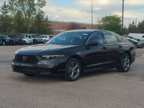 Used 2023 Honda Accord EX image 7