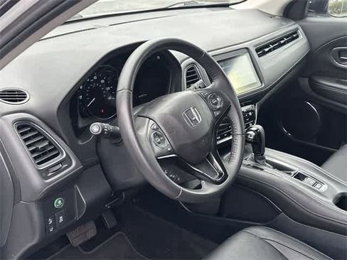 Used 2022 Honda HR-V EX-L image 2