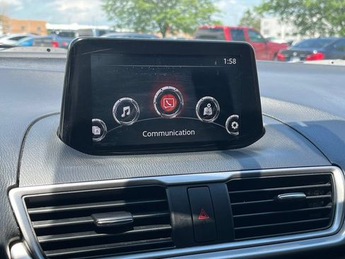 Used 2017 MAZDA MAZDA3 Sport w/ Preferred Equipment Package FWD image 34