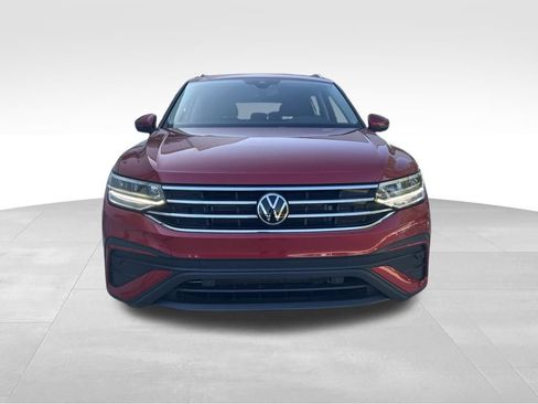 Used 2022 Volkswagen Tiguan SE image 8