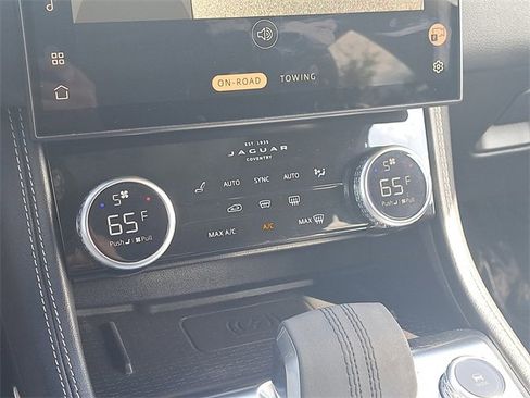 Used 2025 Jaguar F-PACE R-Dynamic S image 27