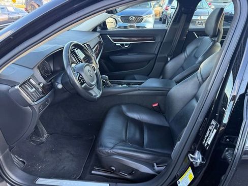 Used 2017 Volvo S90 T6 Momentum w/ Vision Package image 8