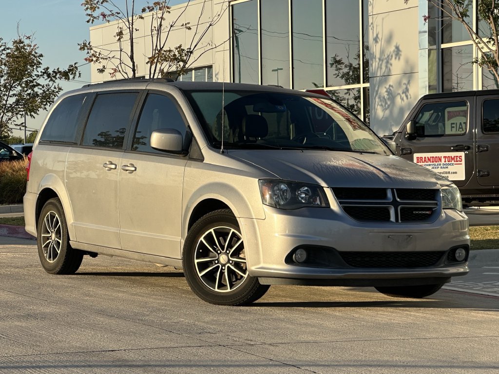 Used 2018 Dodge Grand Caravan GT FWD image 2