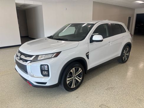 Used 2024 Mitsubishi Outlander Sport LE image 9