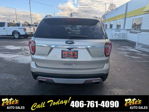 Used 2017 Ford Explorer Platinum image 3