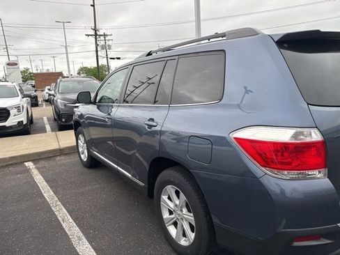 Used 2012 Toyota Highlander SE w/ Tow Pkg AWD/4WD image 21